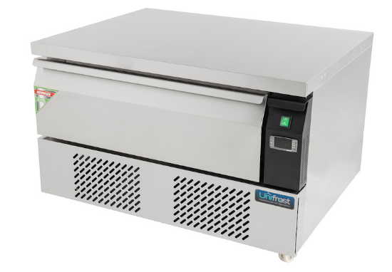 Picture of UNIFROST EBCF900 EQUIPMENT BASE CHILL/FREEZE 900MM